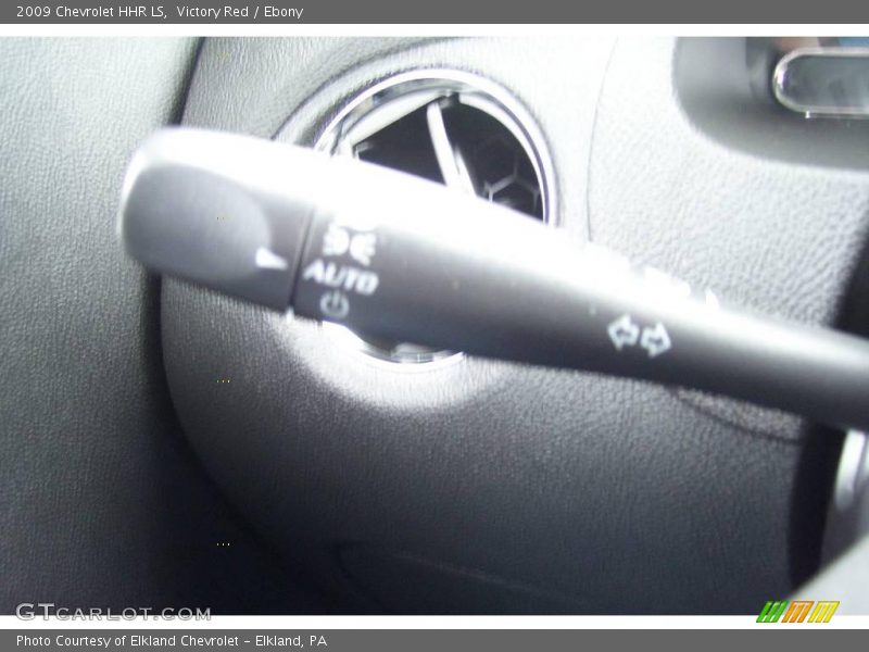 Victory Red / Ebony 2009 Chevrolet HHR LS