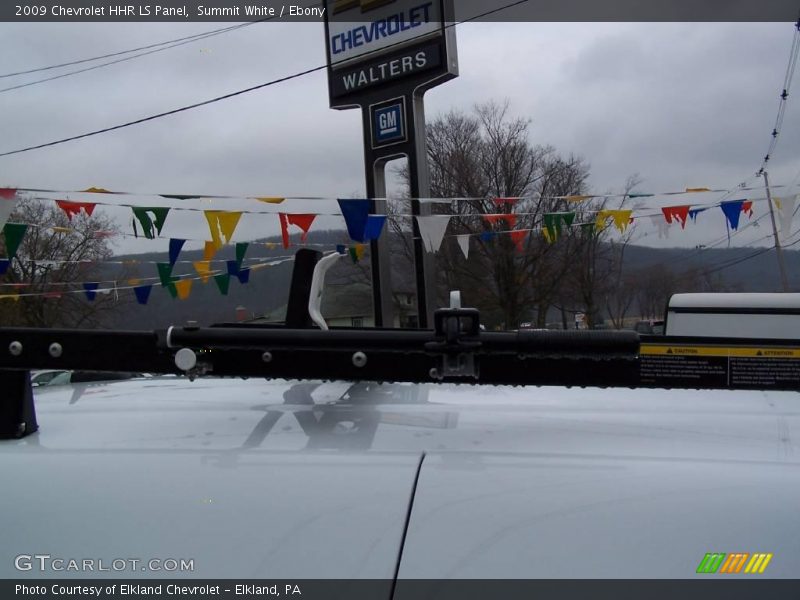 Summit White / Ebony 2009 Chevrolet HHR LS Panel