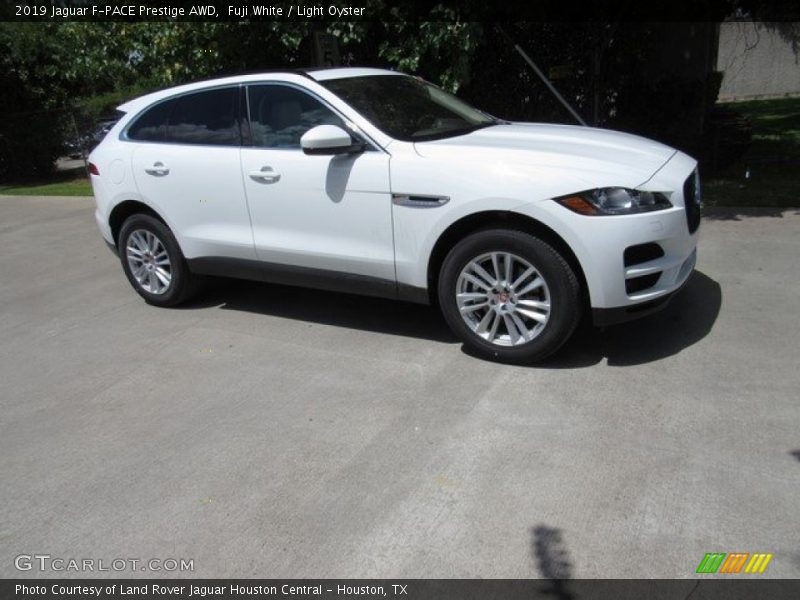 Fuji White / Light Oyster 2019 Jaguar F-PACE Prestige AWD