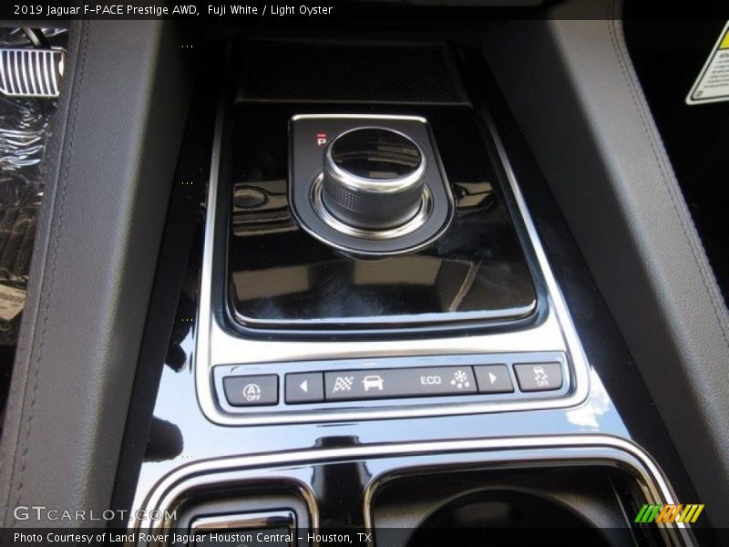  2019 F-PACE Prestige AWD 8 Speed Automatic Shifter