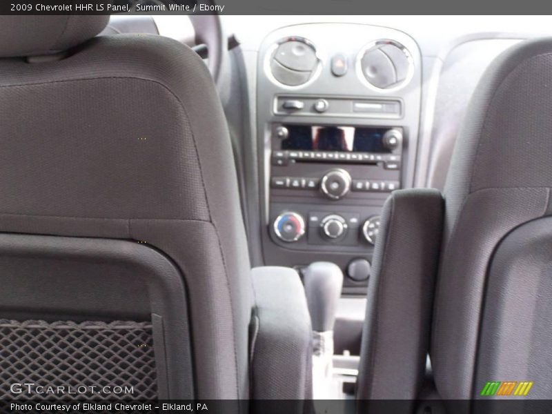 Summit White / Ebony 2009 Chevrolet HHR LS Panel