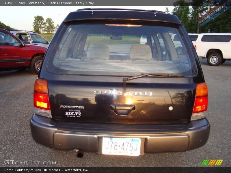 Black Diamond Pearl / Gray 1998 Subaru Forester S