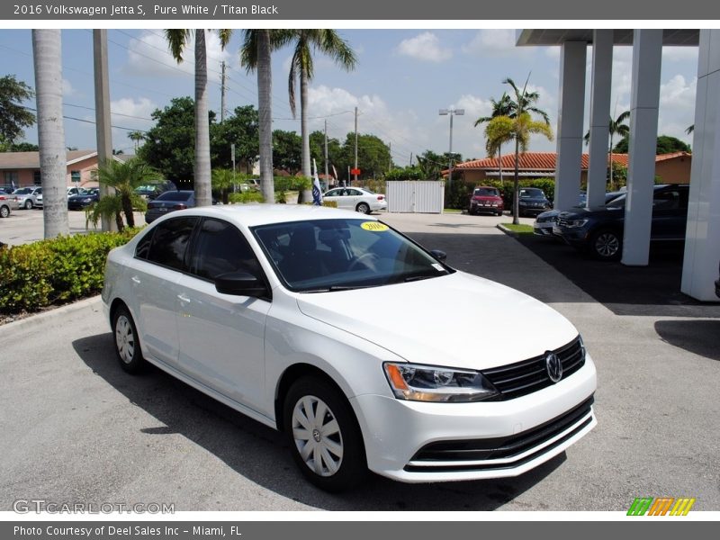 Pure White / Titan Black 2016 Volkswagen Jetta S