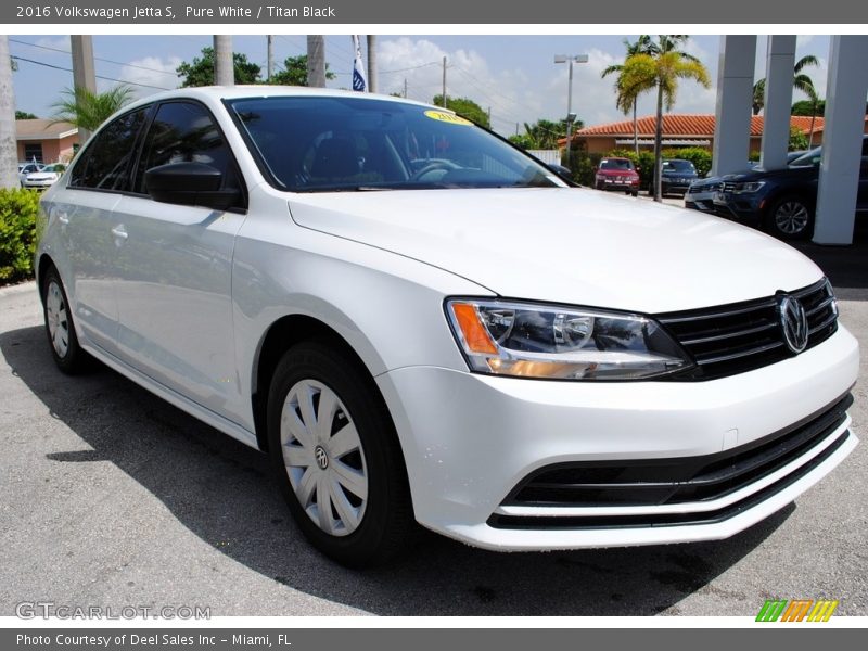 Pure White / Titan Black 2016 Volkswagen Jetta S