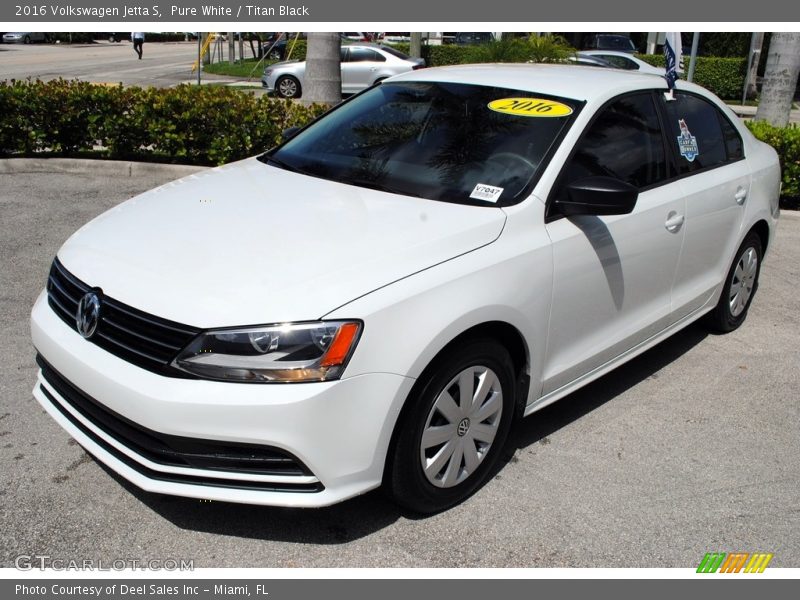 Pure White / Titan Black 2016 Volkswagen Jetta S