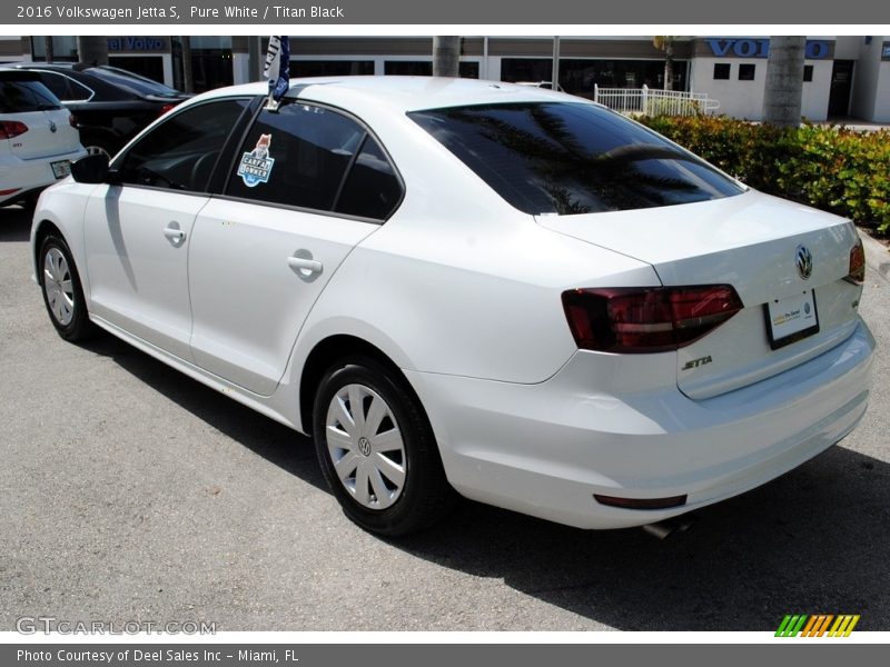 Pure White / Titan Black 2016 Volkswagen Jetta S