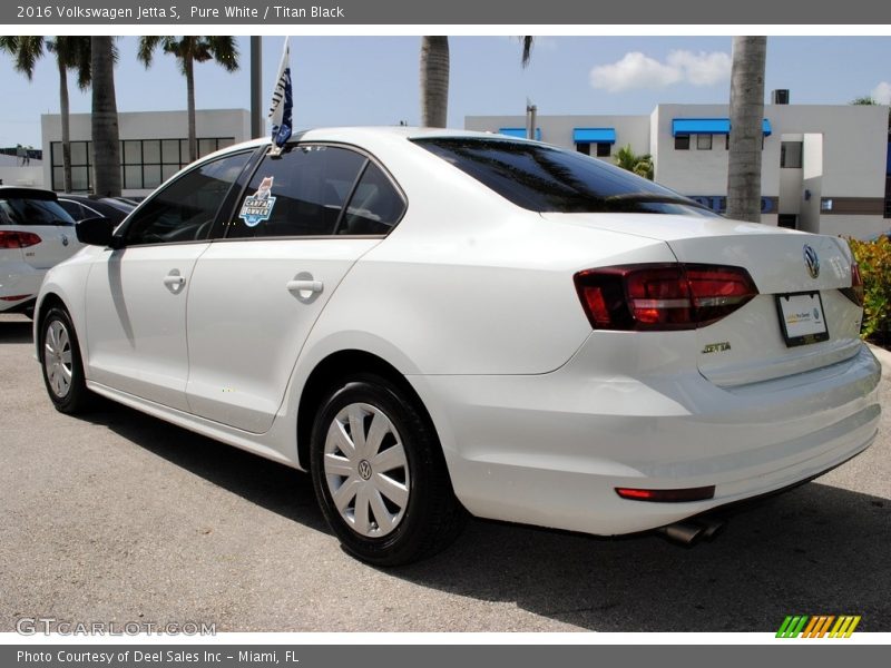 Pure White / Titan Black 2016 Volkswagen Jetta S