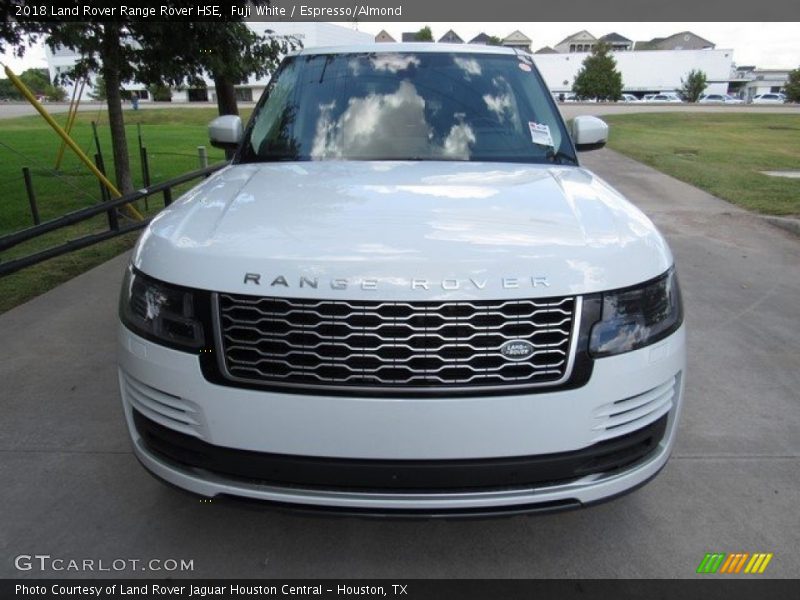 Fuji White / Espresso/Almond 2018 Land Rover Range Rover HSE