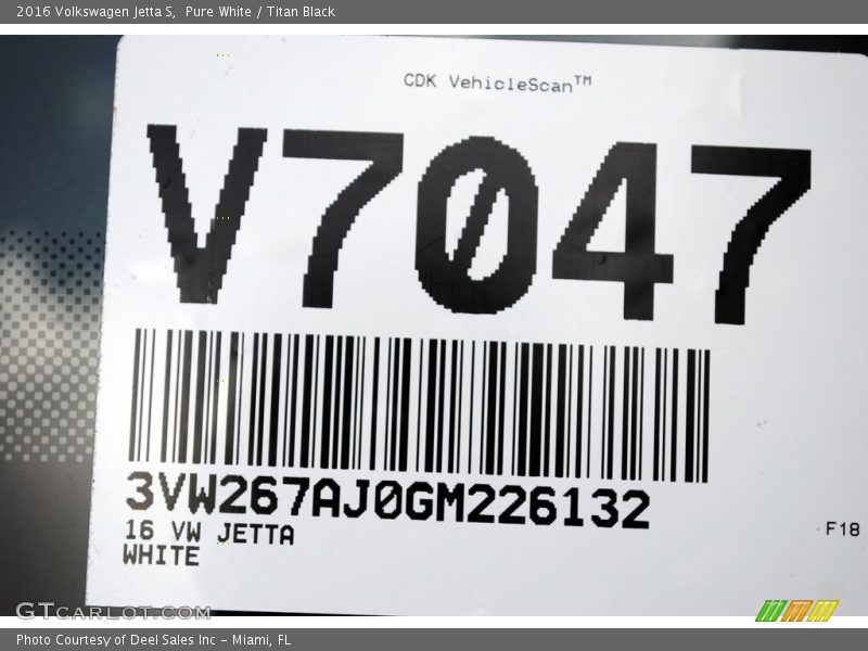 Pure White / Titan Black 2016 Volkswagen Jetta S