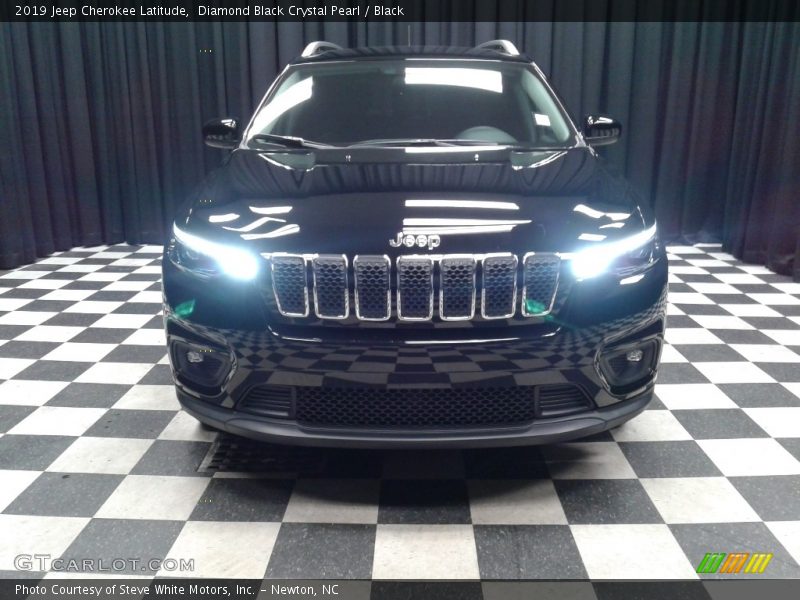 Diamond Black Crystal Pearl / Black 2019 Jeep Cherokee Latitude