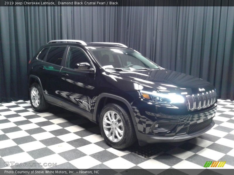 Diamond Black Crystal Pearl / Black 2019 Jeep Cherokee Latitude