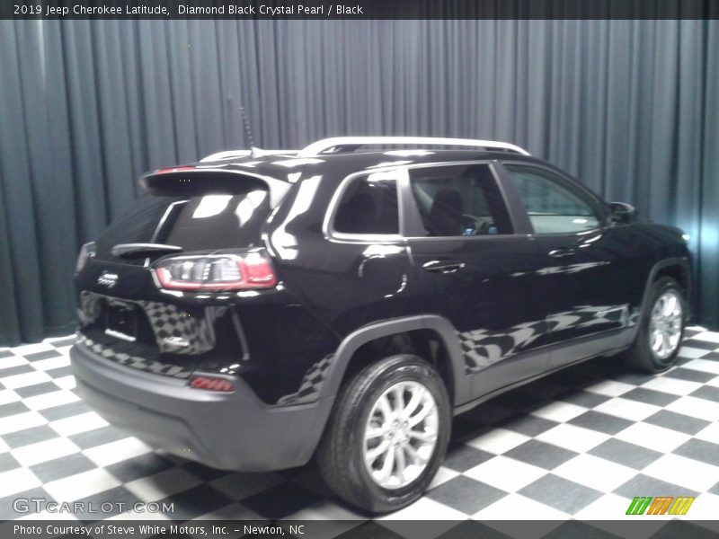 Diamond Black Crystal Pearl / Black 2019 Jeep Cherokee Latitude