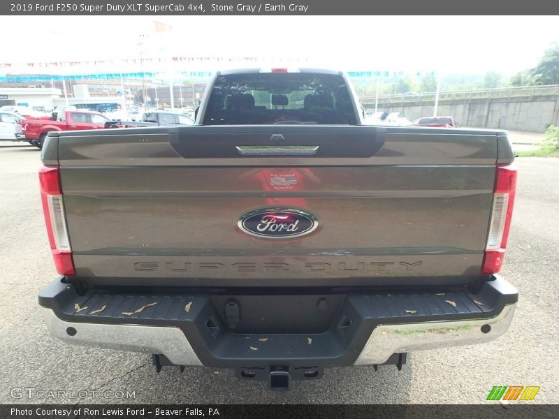 Stone Gray / Earth Gray 2019 Ford F250 Super Duty XLT SuperCab 4x4