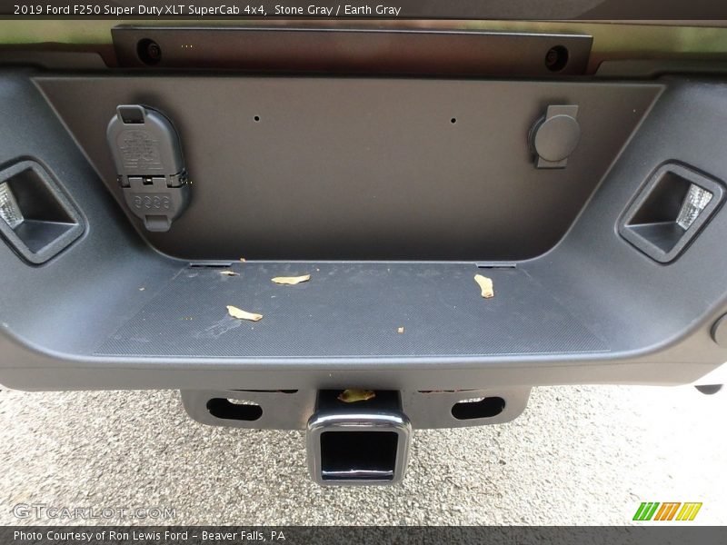Stone Gray / Earth Gray 2019 Ford F250 Super Duty XLT SuperCab 4x4