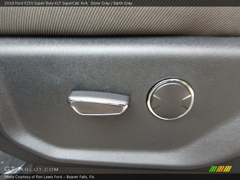 Stone Gray / Earth Gray 2019 Ford F250 Super Duty XLT SuperCab 4x4