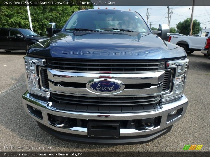 Blue Jeans / Earth Gray 2019 Ford F250 Super Duty XLT Crew Cab 4x4