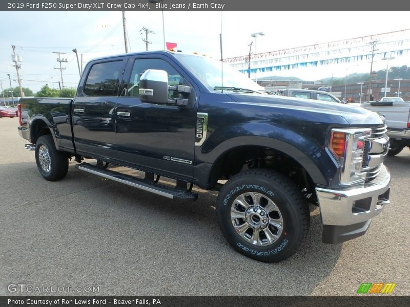 Blue Jeans / Earth Gray 2019 Ford F250 Super Duty XLT Crew Cab 4x4
