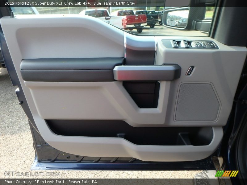 Door Panel of 2019 F250 Super Duty XLT Crew Cab 4x4