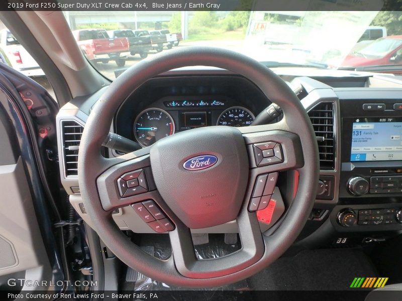  2019 F250 Super Duty XLT Crew Cab 4x4 Steering Wheel