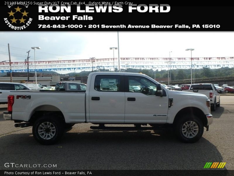 Oxford White / Earth Gray 2019 Ford F250 Super Duty XLT Crew Cab 4x4