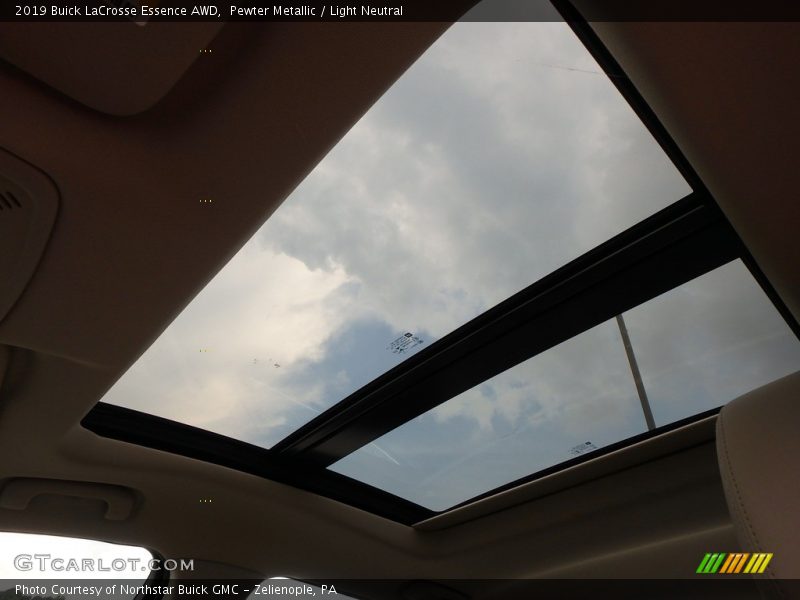 Sunroof of 2019 LaCrosse Essence AWD