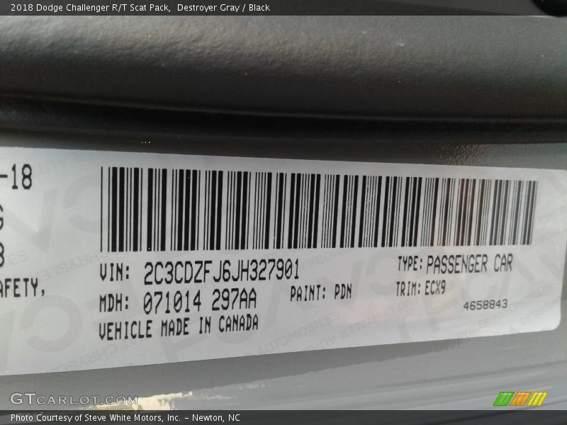 Destroyer Gray / Black 2018 Dodge Challenger R/T Scat Pack