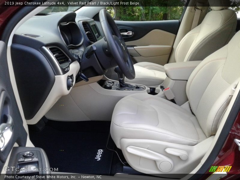 Velvet Red Pearl / Black/Light Frost Beige 2019 Jeep Cherokee Latitude 4x4
