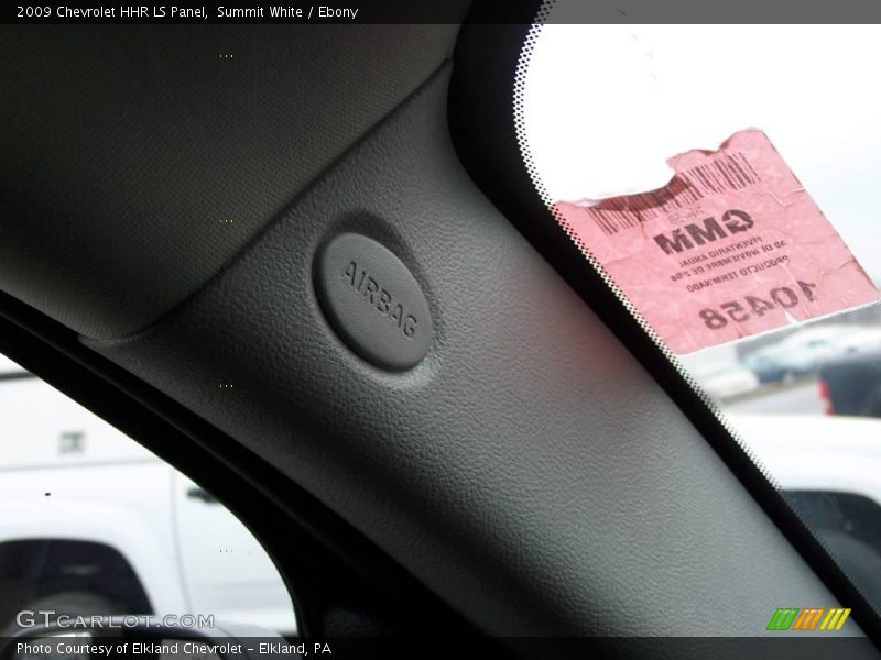 Summit White / Ebony 2009 Chevrolet HHR LS Panel