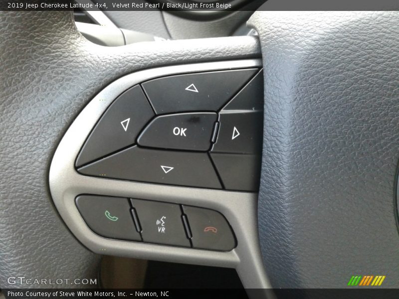 Velvet Red Pearl / Black/Light Frost Beige 2019 Jeep Cherokee Latitude 4x4