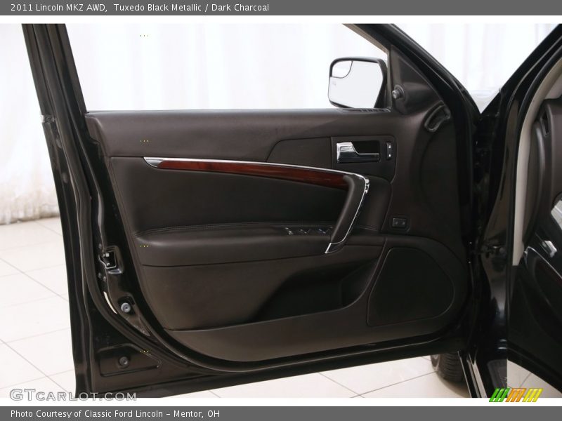 Tuxedo Black Metallic / Dark Charcoal 2011 Lincoln MKZ AWD