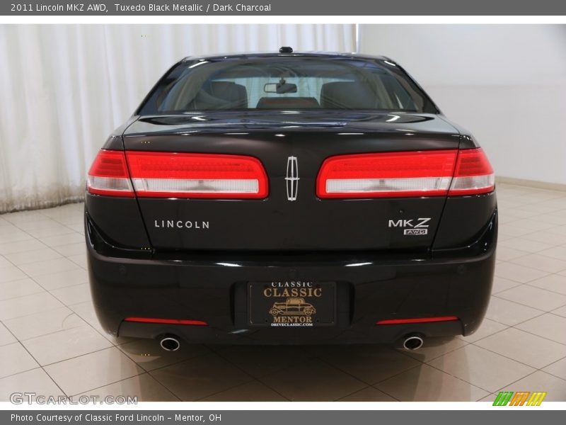 Tuxedo Black Metallic / Dark Charcoal 2011 Lincoln MKZ AWD