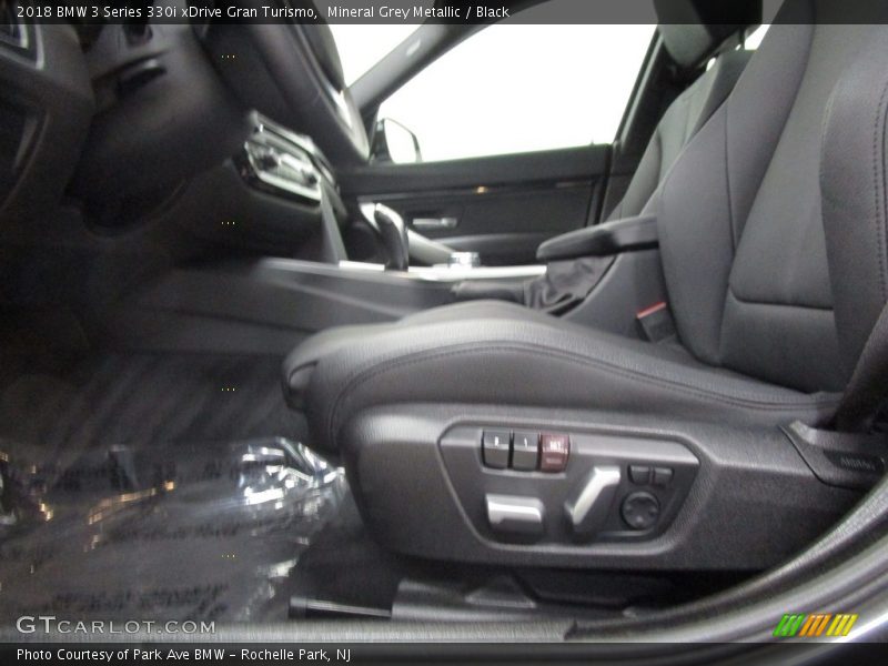 Mineral Grey Metallic / Black 2018 BMW 3 Series 330i xDrive Gran Turismo