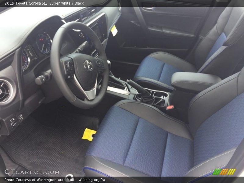  2019 Corolla SE Black Interior
