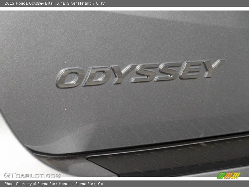 Lunar Silver Metallic / Gray 2019 Honda Odyssey Elite