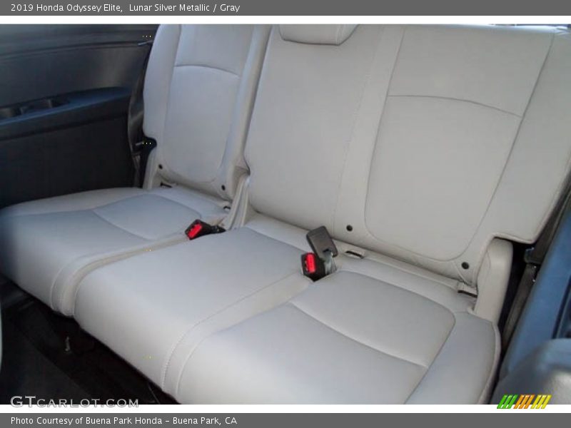 Lunar Silver Metallic / Gray 2019 Honda Odyssey Elite