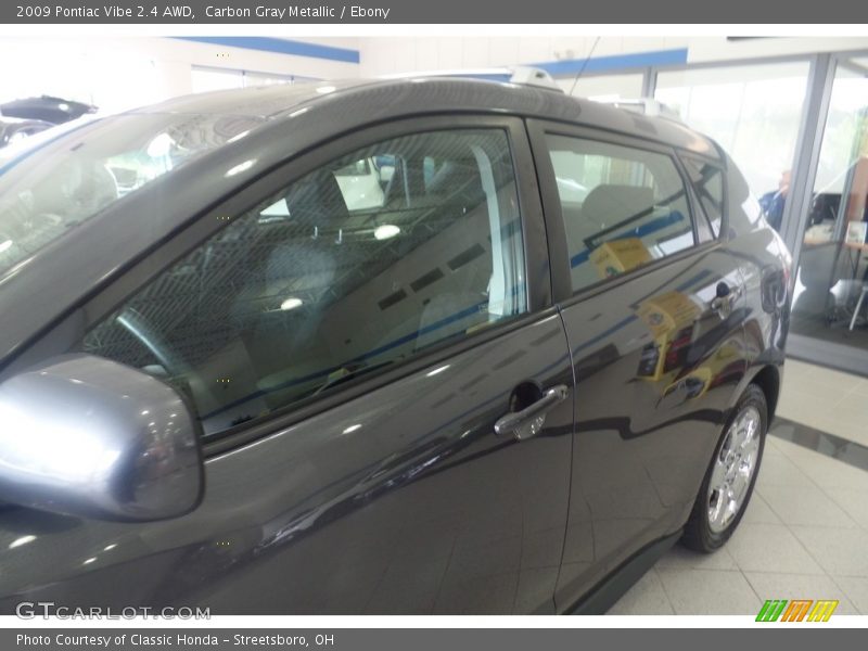 Carbon Gray Metallic / Ebony 2009 Pontiac Vibe 2.4 AWD