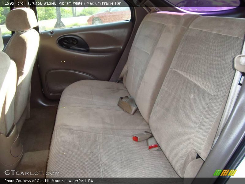 Vibrant White / Medium Prairie Tan 1999 Ford Taurus SE Wagon