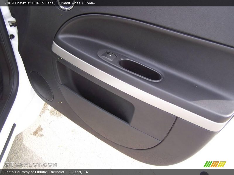 Summit White / Ebony 2009 Chevrolet HHR LS Panel