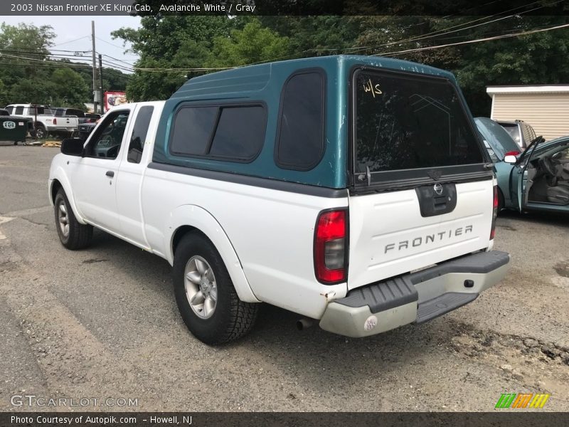 Avalanche White / Gray 2003 Nissan Frontier XE King Cab