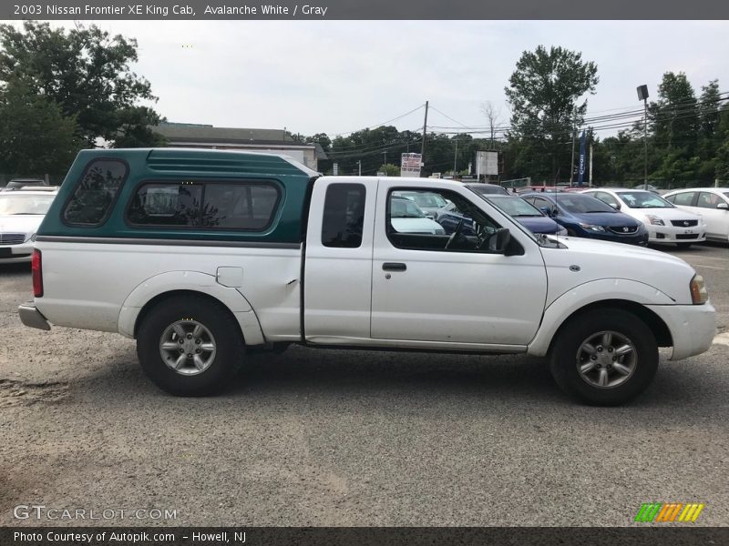 Avalanche White / Gray 2003 Nissan Frontier XE King Cab