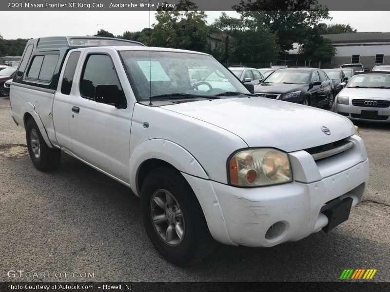 Avalanche White / Gray 2003 Nissan Frontier XE King Cab