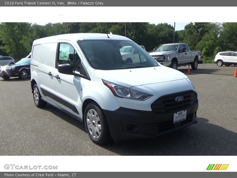 Front 3/4 View of 2019 Transit Connect XL Van