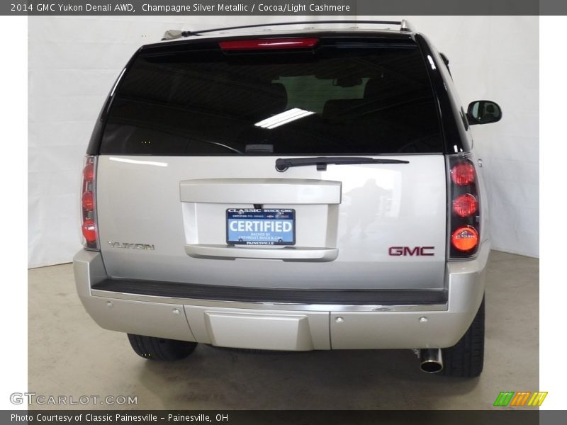 Champagne Silver Metallic / Cocoa/Light Cashmere 2014 GMC Yukon Denali AWD