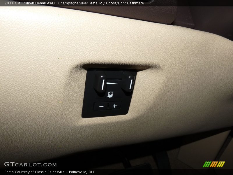 Champagne Silver Metallic / Cocoa/Light Cashmere 2014 GMC Yukon Denali AWD