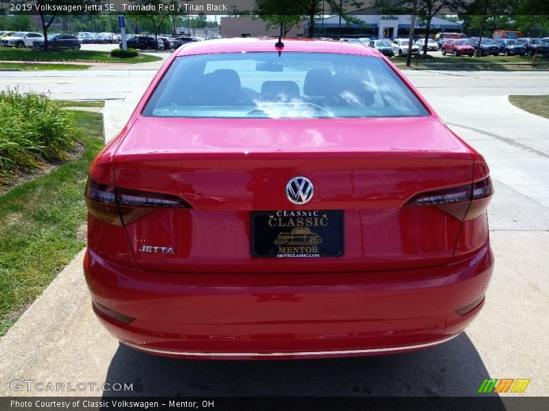 Tornado Red / Titan Black 2019 Volkswagen Jetta SE