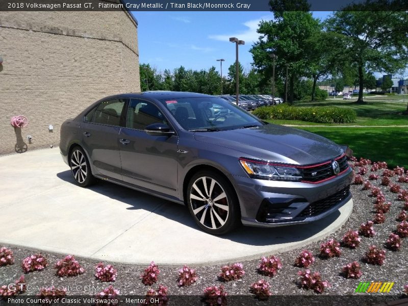 Platinum Gray Metallic / Titan Black/Moonrock Gray 2018 Volkswagen Passat GT