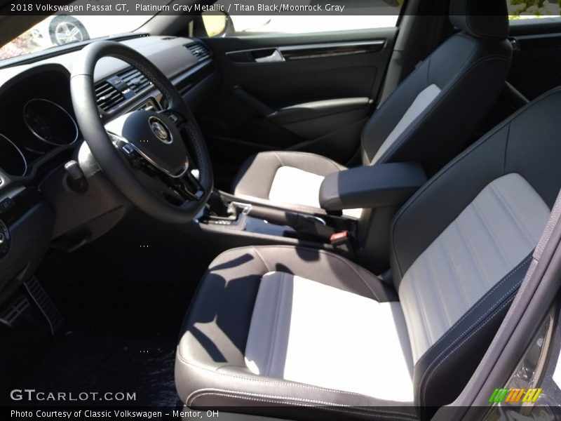 Platinum Gray Metallic / Titan Black/Moonrock Gray 2018 Volkswagen Passat GT