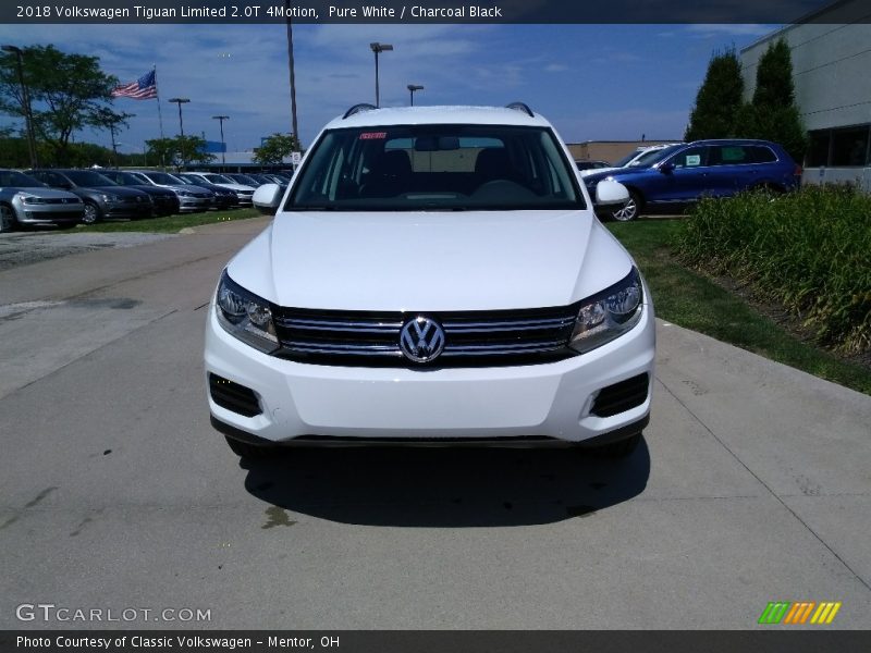 Pure White / Charcoal Black 2018 Volkswagen Tiguan Limited 2.0T 4Motion