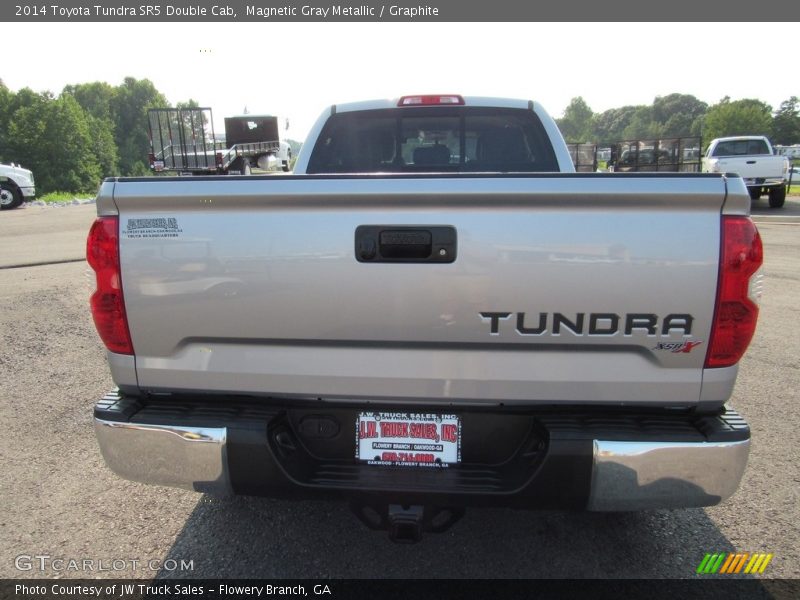 Magnetic Gray Metallic / Graphite 2014 Toyota Tundra SR5 Double Cab