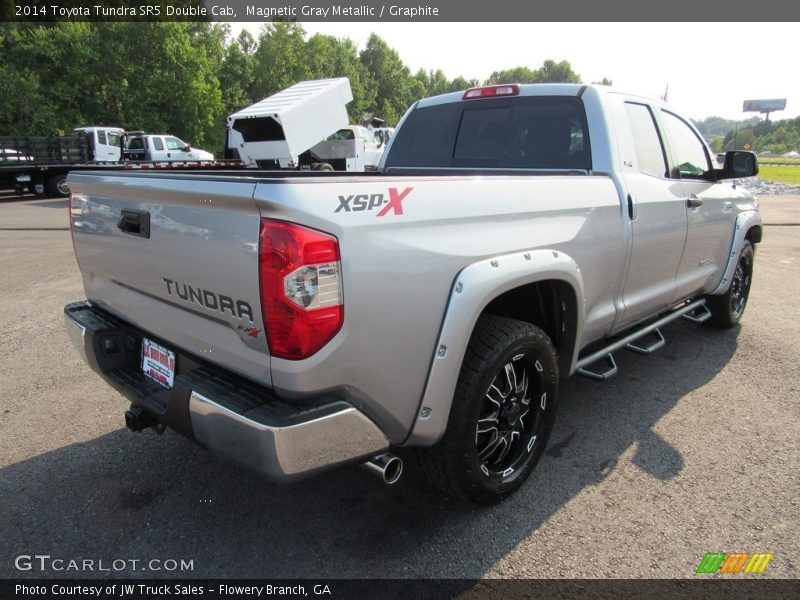 Magnetic Gray Metallic / Graphite 2014 Toyota Tundra SR5 Double Cab
